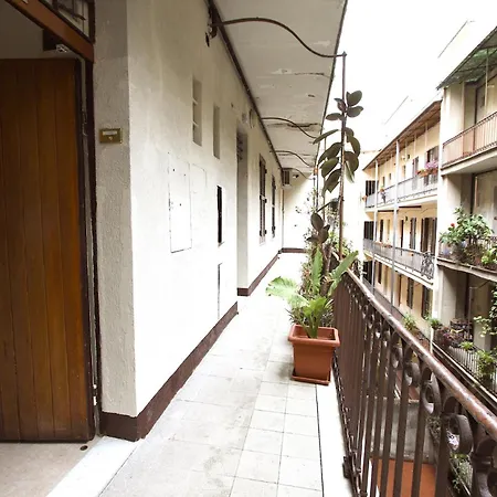 San Lorenzo House Apartmán *